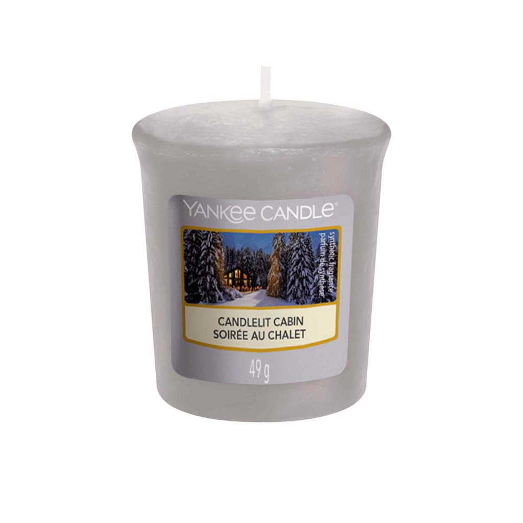 Candlelit Cabin - Votivkerze 49g - Yankee Candle®